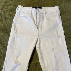 White Hollister high-rise, super skinny jeans
